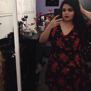 PLUS SIZE FOREVER 21 RED ROSE DRESS